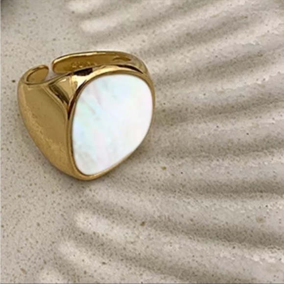 NEW Geometric White MOP Gold Adjustable Ring - Picture 3 of 7